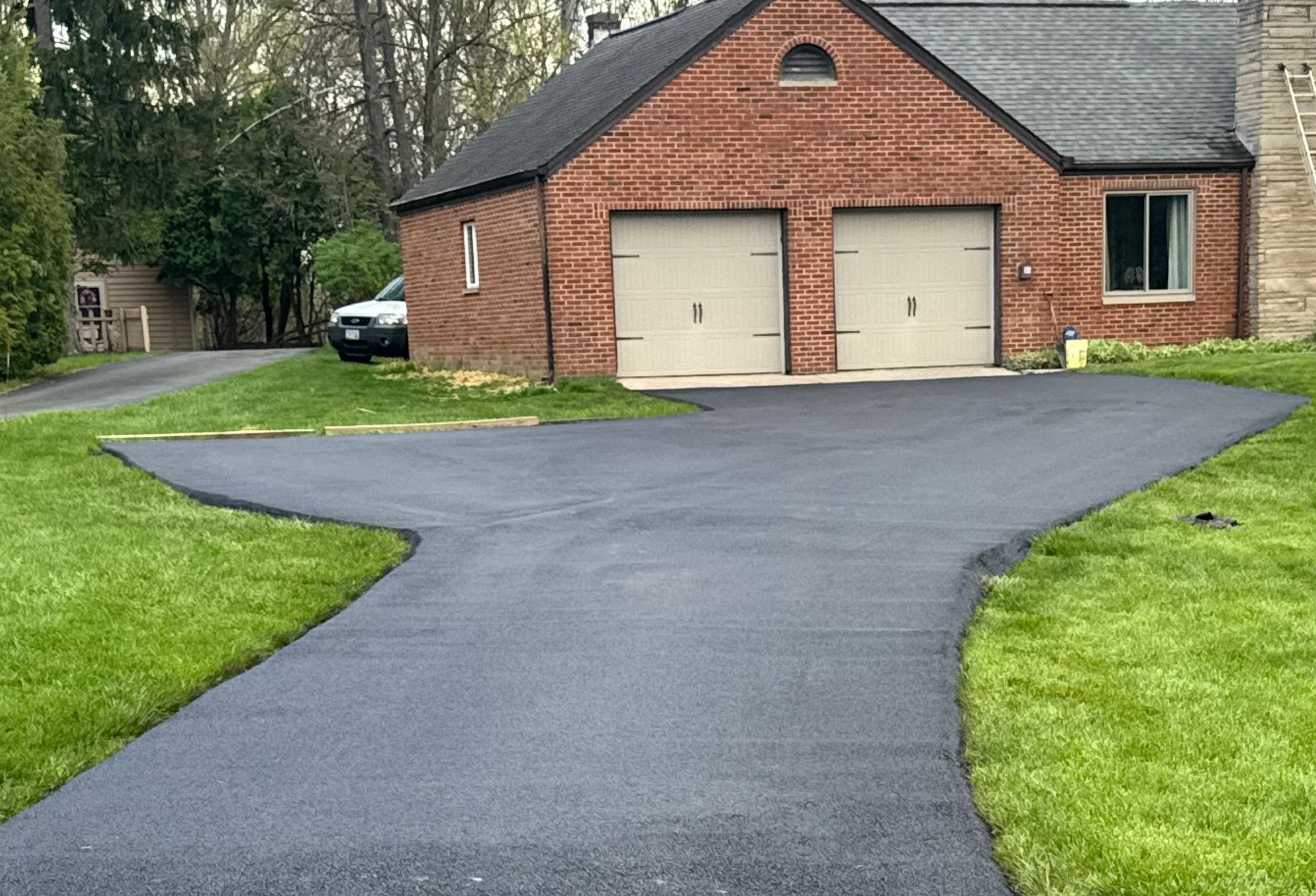 Residential Asphalt Driveway in Columbus Ohio